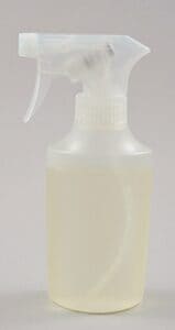 水で2～3倍に薄めてビネガー水に