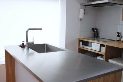 フルフラットのオープンキッチン、3年使ったリアルな感想は？