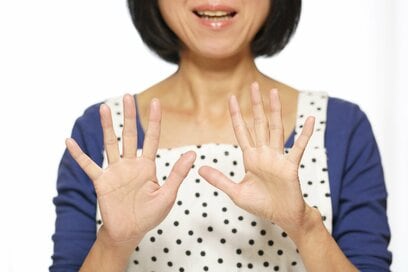 「人の誘いをうまく断れない」というお悩み。印象を悪くせず気持ちよく断る方法とは