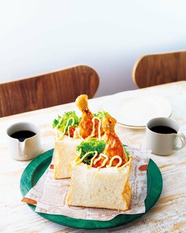 業務スーパーの「チキンのトマト煮」が便利。サンドイッチにもごちそうサラダにも