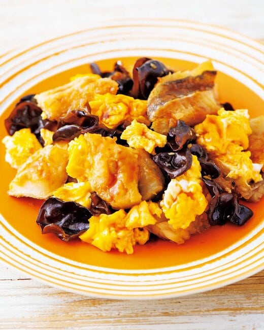 タラとキクラゲと卵の中華炒め