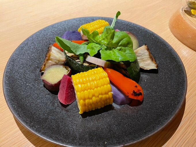 ロースト野菜と季節野菜の盛り合わせプレート