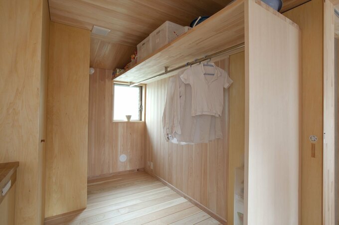 木の家の収納