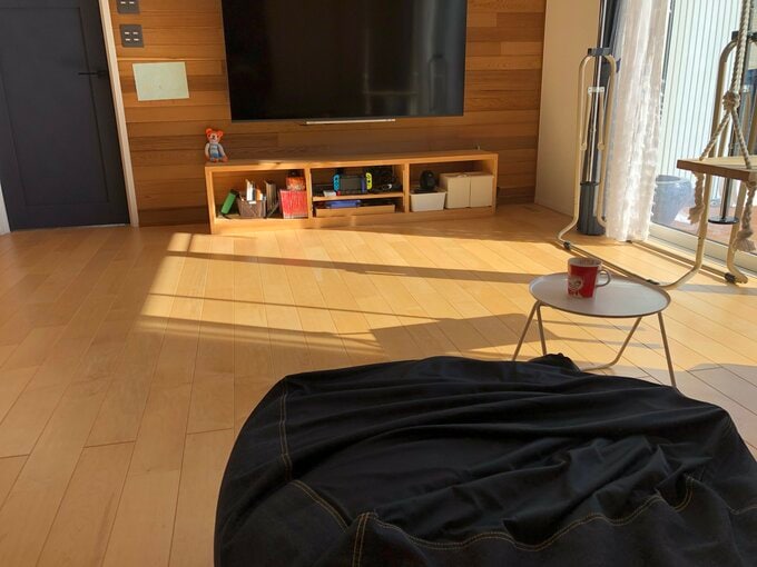 リビングでパソコン