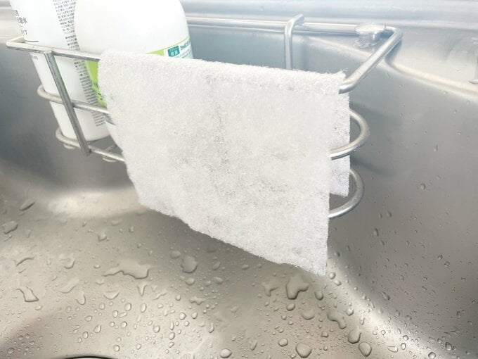 引っかけておくだけで、水が切れて乾く