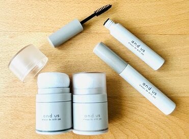 簡単に老け見え回避。3COINSの「白髪＆薄毛隠し」グッズがお手軽で便利