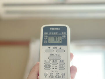 清掃業者直伝！エアコンのニオイは「夏の終わりに暖房モードで2時間放置」でサクッと解決