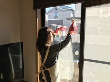 花粉撃退は掃除機よりモップ！「窓近」エリアに警戒を