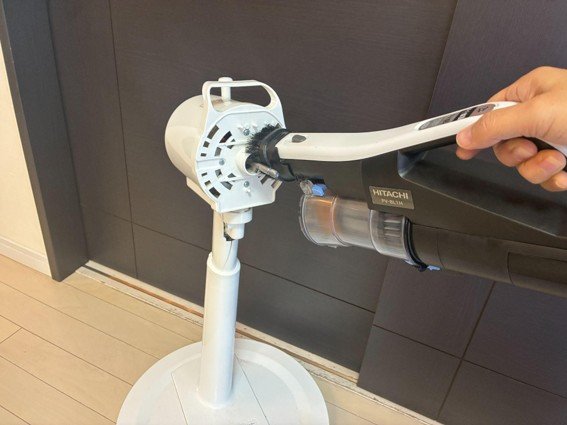 掃除機で掃除