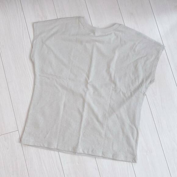 コットンリラックスフレンチスリーブTうしろ