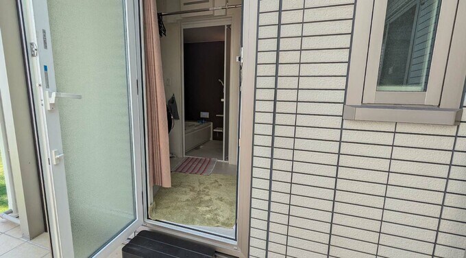 テラスに面した脱衣所