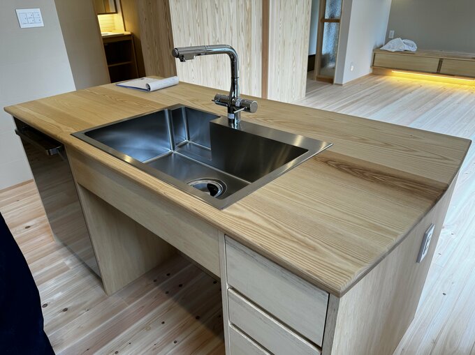 ウッディな室内と調和した仕上がり