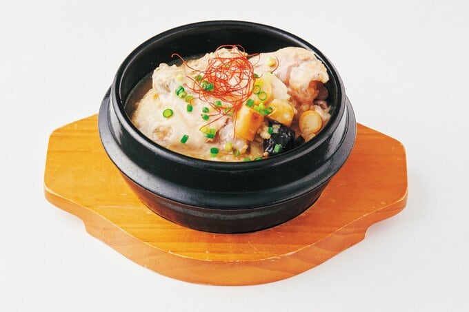 器に盛りつけられたパンゲタン