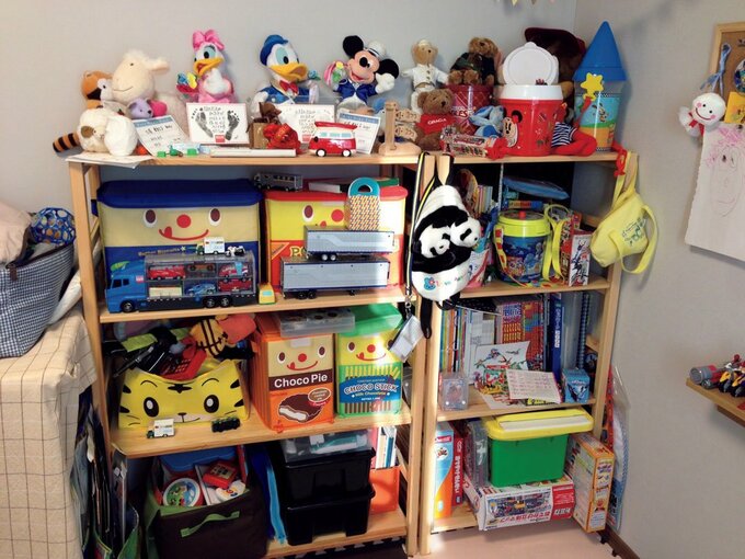 オモチャなど収納棚