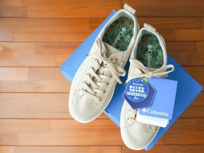 さり気なく防水してくれるスニーカー