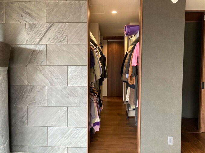 ちょっと変わった形のクローゼット