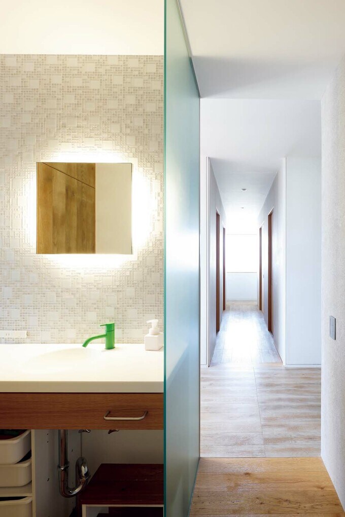 リビング近くの手洗いコーナー