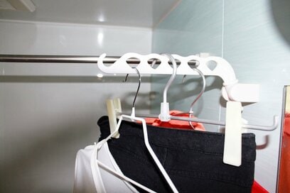 【頼れる100均グッズ】部屋干しと浴室乾燥の「乾かない・狭い」を解消！