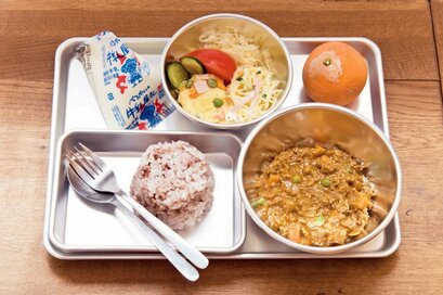 100均グッズ、カゴ、アルミ製器で！ケータリングや給食風にもてなすちょいワザ