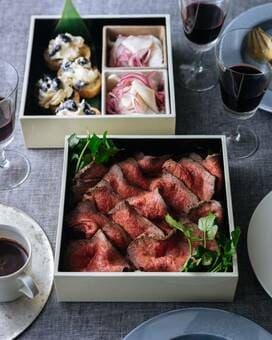 ローストビーフが主役の「洋風おせち」。フライパンでお店みたいな味