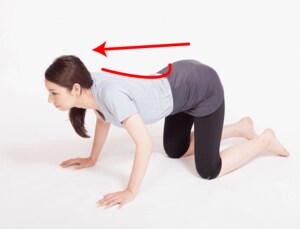 2で集めた背中の力を抜かないように伸ばしていく