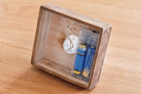 蓋の裏に乾電池