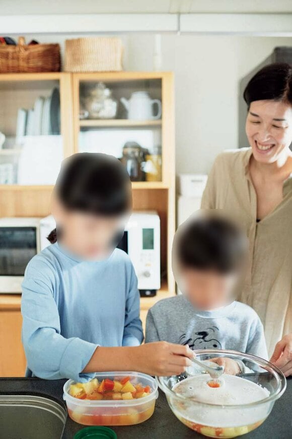子ども二人と母