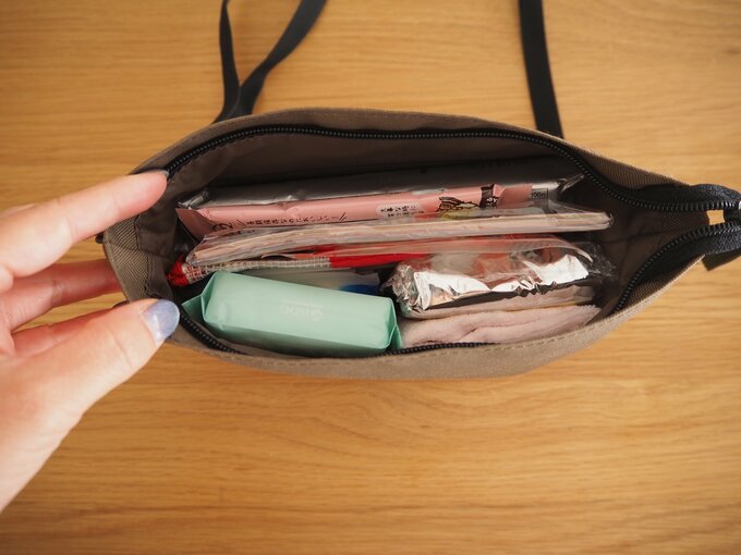 サコッシュの中身