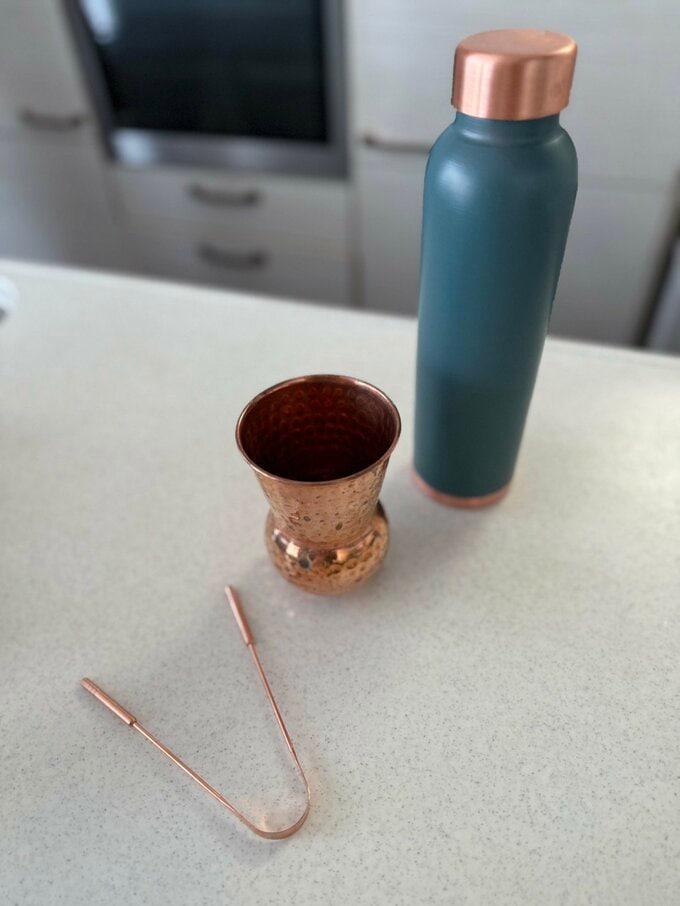 銅の水筒、コップ、タングスレーバー