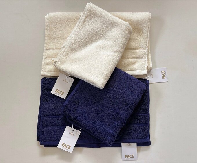 3COINSの「オーガニックコットンフェイスタオル(34×82cm・550円)」