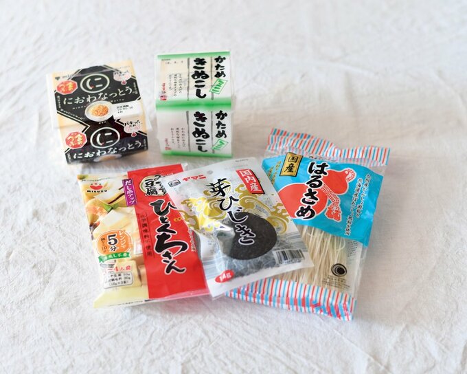 高野豆腐や春雨などの乾物や、納豆、豆腐
