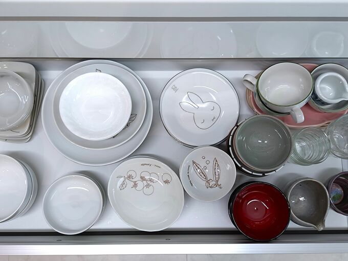 ほぼ毎日使っていた家族3人分の食器の一部
