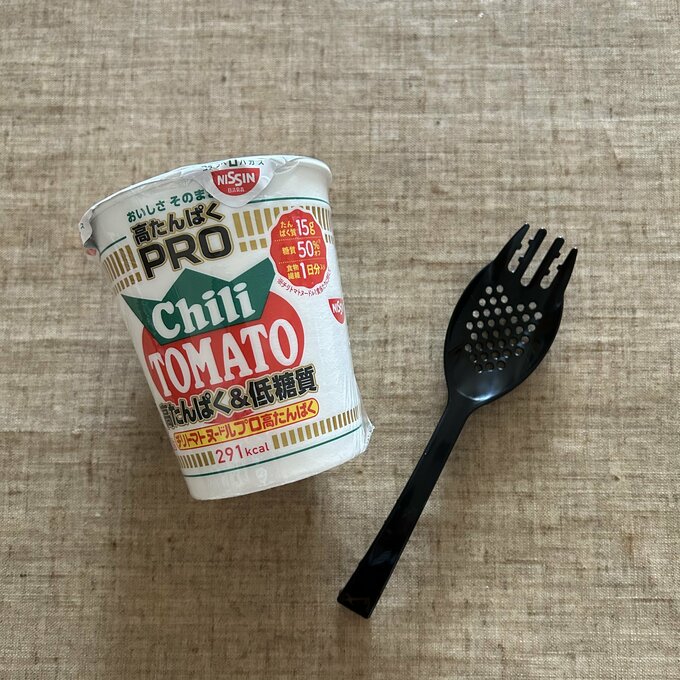 スクーンとカップ麺