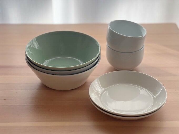 凹凸の少ない食器