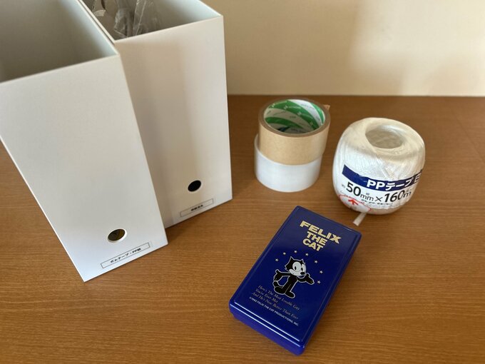 裁縫道具は子どもたちのゼッケンやボタン付けに