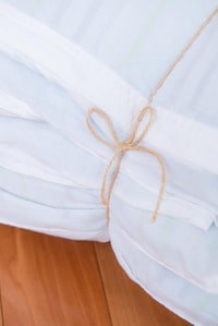 麻ひもで2か所ほど縛りつける