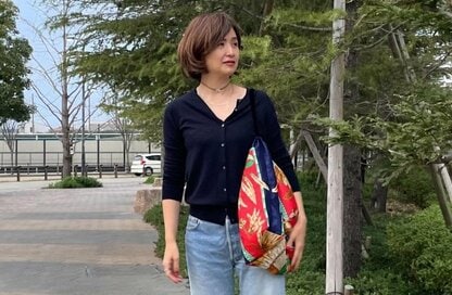 50代「ユニクロのカーディガン」コーデ3つ。“着る服がわからない”春に使える