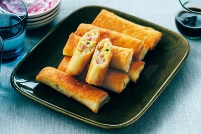 「白菜とハムのぎっしり春巻き」レシピ。サクふわの軽い食べ心地