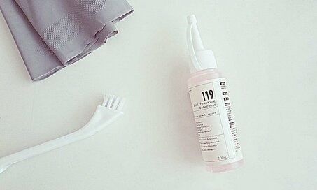 強力なカビ取りジェルで浴室の黒い点々が消えた！ボトルもおしゃれでコスパ上々