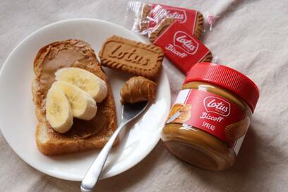 人気ビスケットがパンに塗るペーストに！朝食が至福の時間