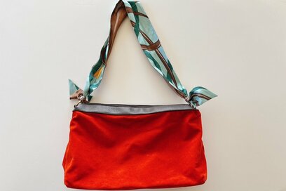 50代、「使い古しのバッグ類」を活かす工夫2つ。家にあるものでおしゃれは長く楽しめる