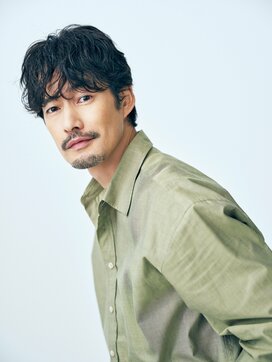 竹野内豊さんの取材でわかった意外な一面。「ダウンジャケットも自分で洗濯しています」