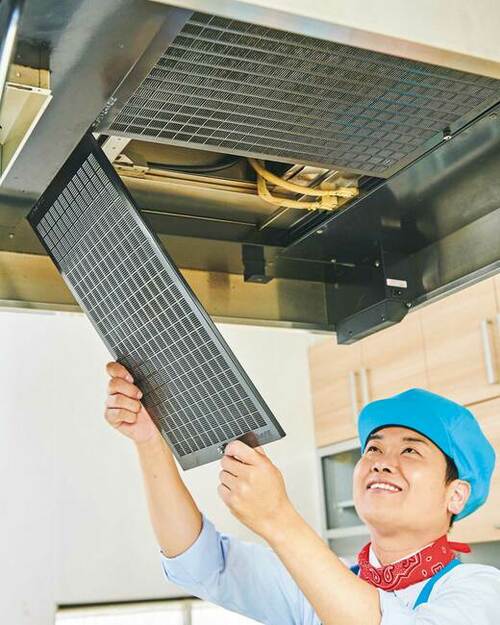 換気扇のフィルターも外して一気につけおき