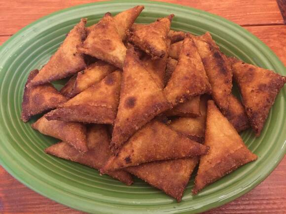 サモサ風バターチキン春巻き