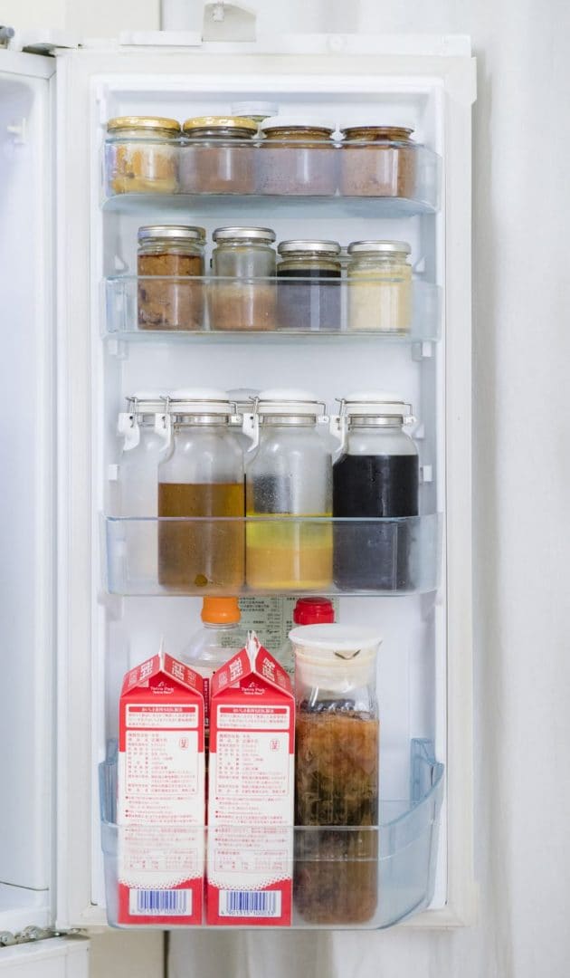 冷蔵庫ドアポケット右側