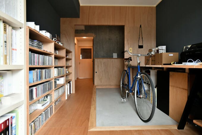 自転車も置ける広い土間玄関