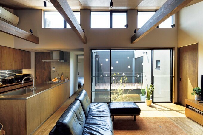 中庭に面したLDK