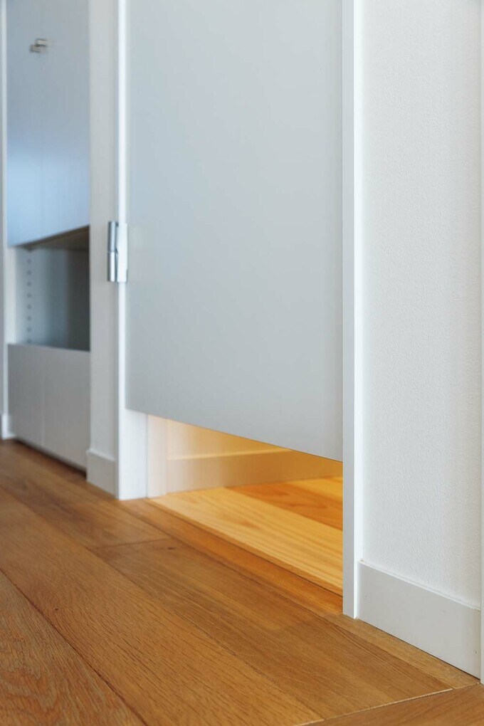 ウォークインクローゼットの扉