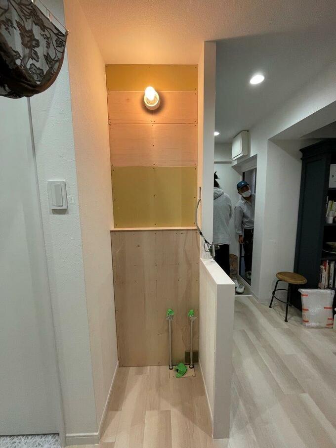 既存の洗面を撤去