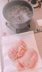 ゆで鶏のつくり方は簡単
